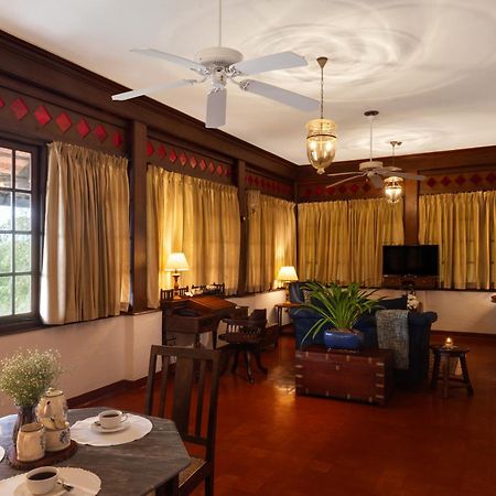 Brunton Boatyard - A Cgh Earth Experience Hotel Kochi Exterior photo