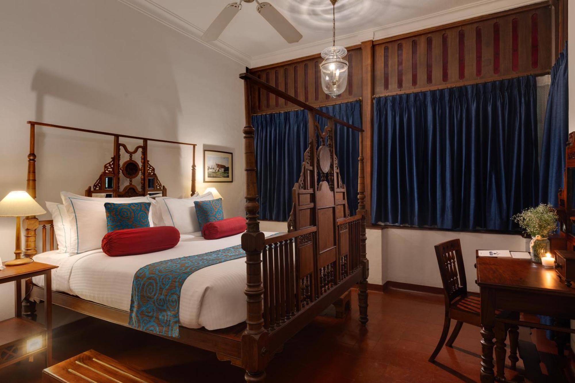 Brunton Boatyard - A Cgh Earth Experience Hotel Kochi Exterior photo